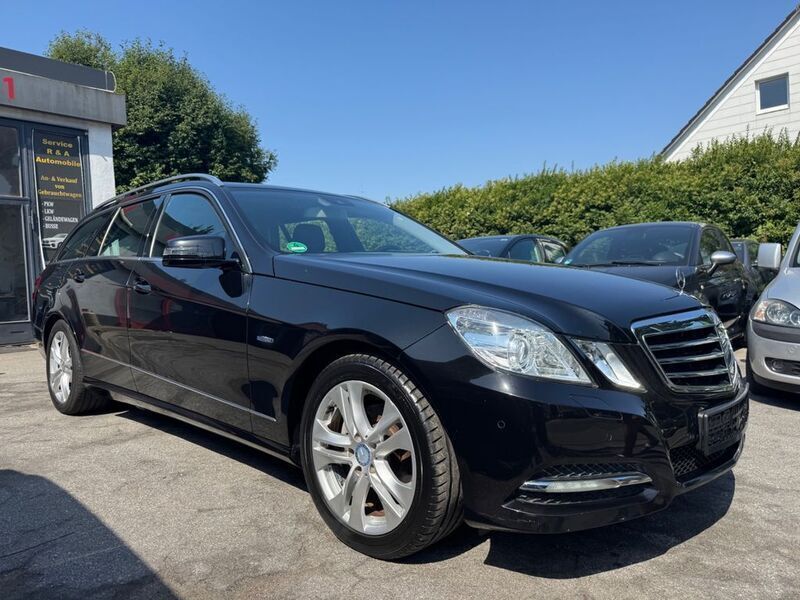 Schwarz Gebraucht 2010 Mercedes 200 Avantgarde Kombi | 9.900 € (Fairer Preis) - Bild 1/4