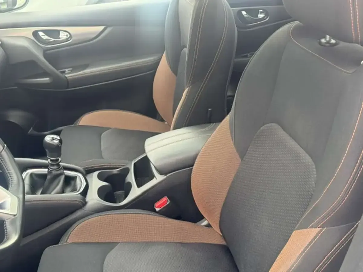 Gebraucht Nissan Qashqai Acenta 140 PS (102 kW) 2019 Weiß SUV