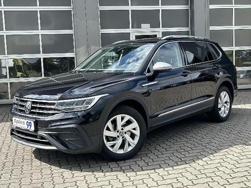Deep black perleffekt Gebraucht 2024 VW Tiguan Allspace Life SUV | 36.990 € (Fairer Preis) - Bild 1/4