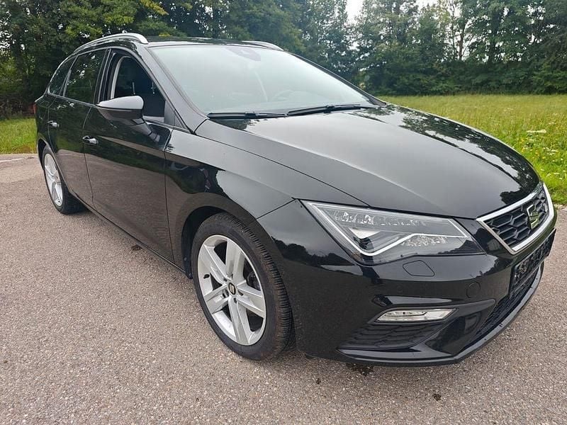 Schwarz Gebraucht 2020 Seat Leon ST FR Kombi | 18.990 € (Fairer Preis) - Bild 1/4