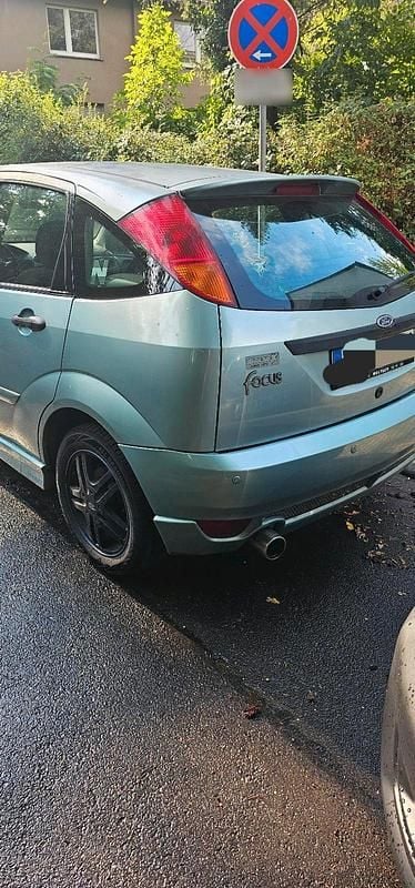 Gebraucht Ford Focus 115 PS (84 kW) 1999 Blau Kleinwagen