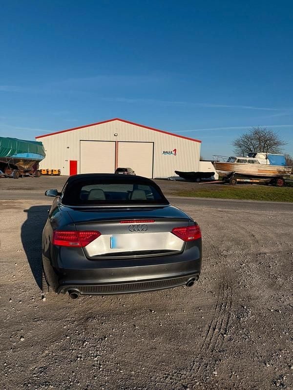 Gebraucht Audi A5 Cabriolet 245 PS (180 kW) 2014 Grau Cabrio