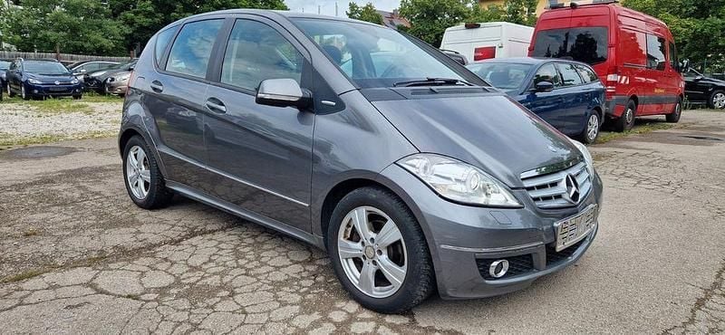 Grau Gebraucht 2008 Mercedes A200 Avantgarde Limousine | 1.399 € (Superpreis) - Bild 1/4