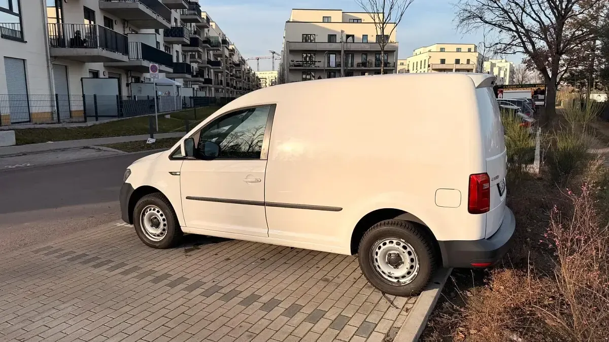 Gebraucht VW Caddy 102 PS (75 kW) 2016 Weiß Van / Kleinbus