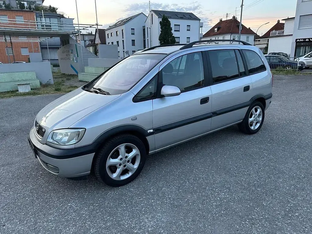 Gebraucht Opel Zafira Executive 125 PS (91 kW) 2001 Grau Van / Kleinbus