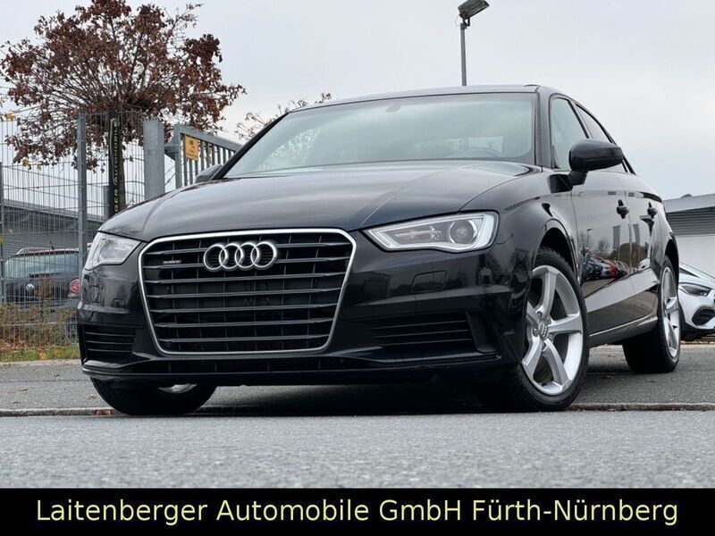 Schwarz Gebraucht 2015 Audi A3 Comfort Limousine | 14.900 € (Fairer Preis) - Bild 1/4