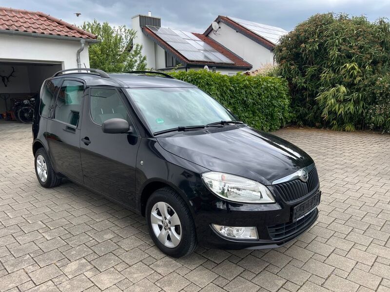 Schwarz Gebraucht 2013 Skoda Roomster Plus Edition Kombi | 5.650 € (Fairer Preis) - Bild 1/4