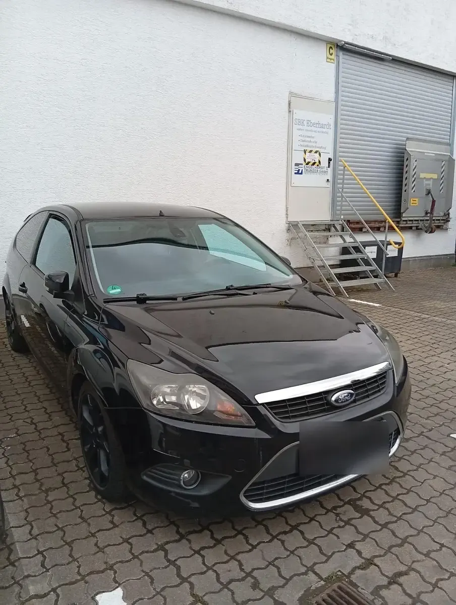 Gebraucht Ford Focus 101 PS (74 kW) 2008 Schwarz Limousine