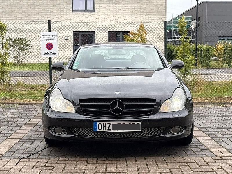 Schwarz Gebraucht 2010 Mercedes CLS320 Limousine | 6.999 € (Guter Preis) - Bild 1/4