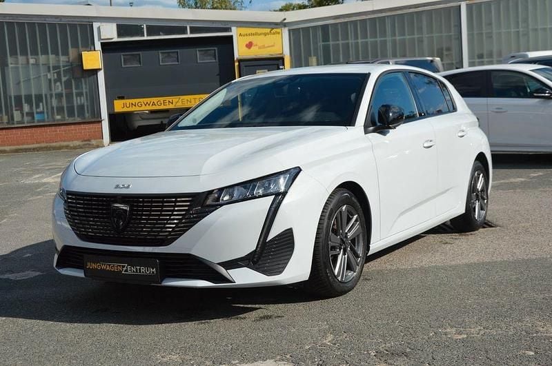 Weiß Gebraucht 2024 Peugeot 308 Allure Limousine | 18.900 € (Superpreis) - Bild 1/4