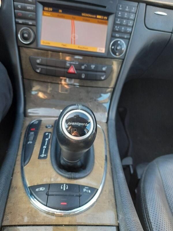 Schwarz Gebraucht 2009 Mercedes E320 Avantgarde Kombi | 3.500 € (Superpreis) - Bild 1/4