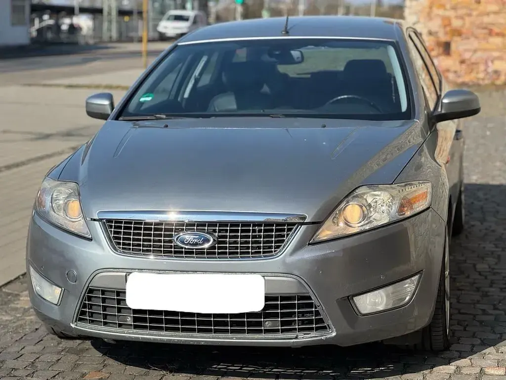 Gebraucht Ford Mondeo 140 PS (102 kW) 2008 Silber Limousine