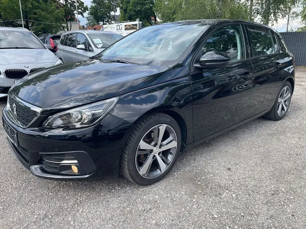 Gebraucht Peugeot 308 131 PS (96 kW) 2018 Schwarz Limousine