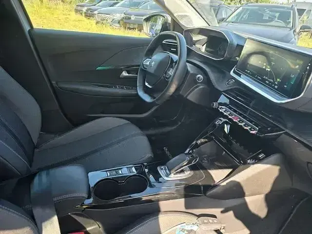 Gebraucht Peugeot e-208 Allure 100 kW (136 PS) 2021 Andere Kleinwagen