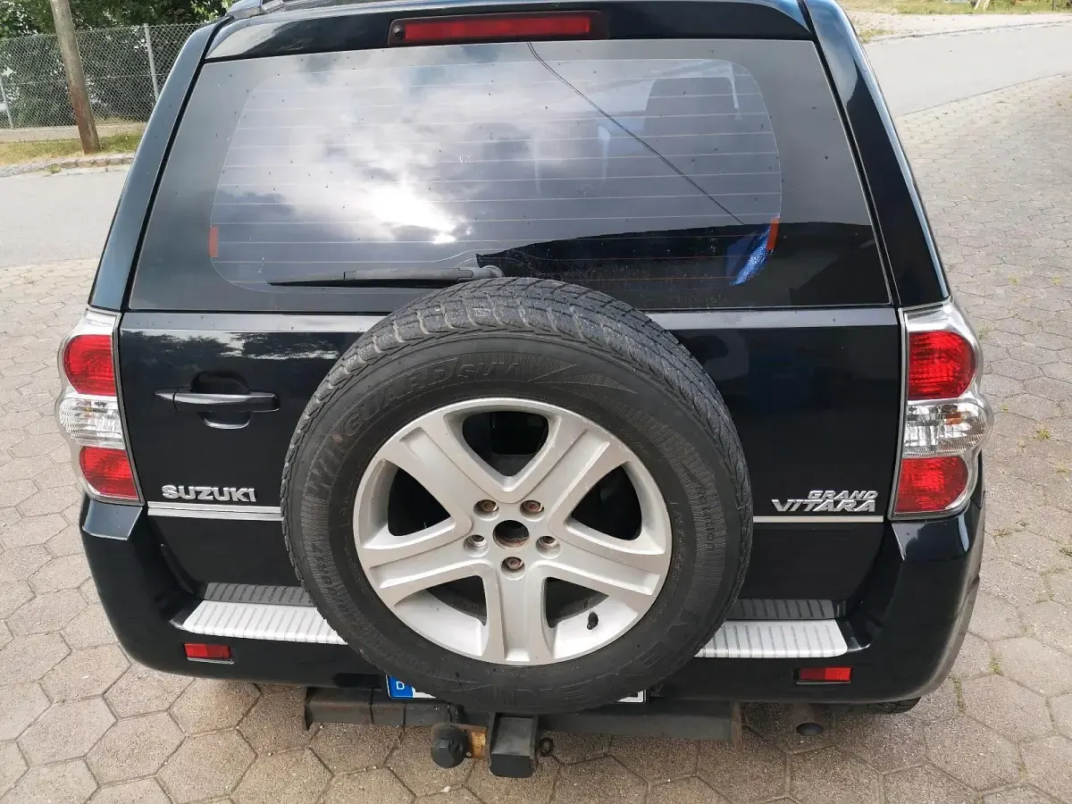 Gebraucht Suzuki Grand Vitara 129 PS (94 kW) 2008 Schwarz SUV