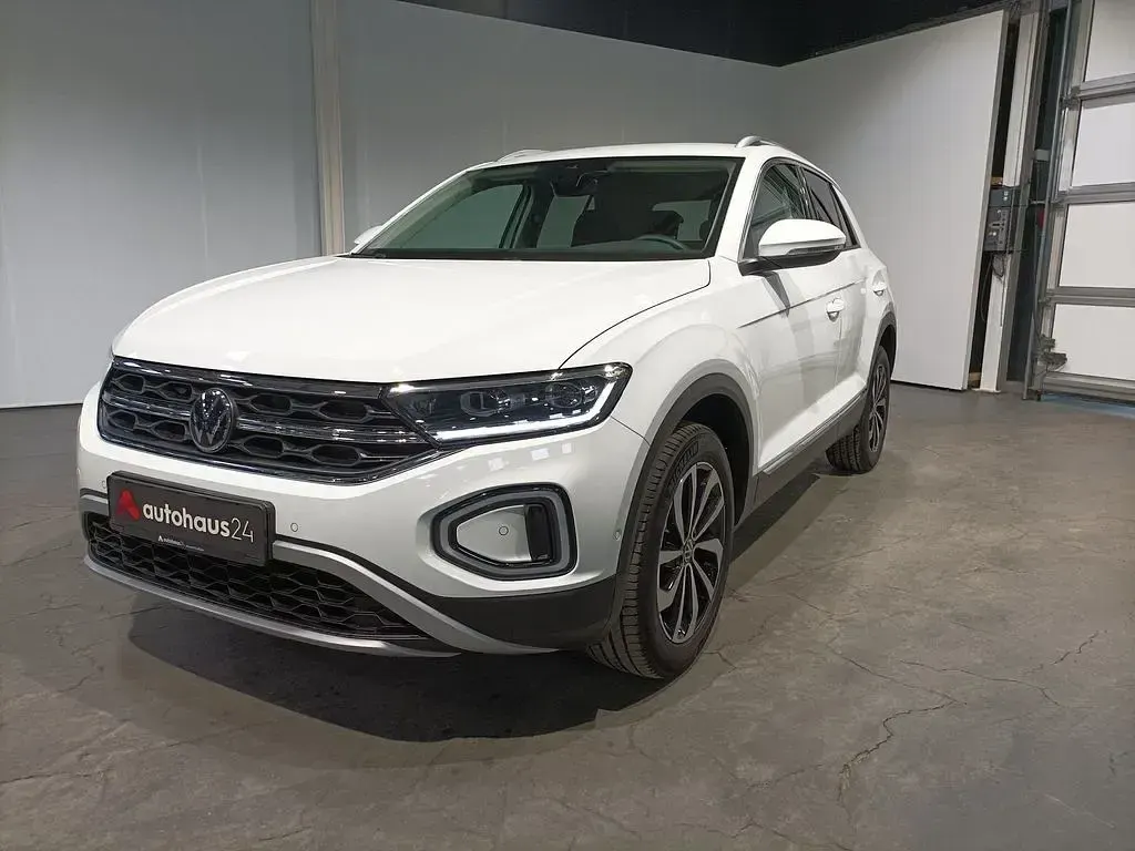 Second-hand VW T-Roc Style 110 CP (80 kW) 2023 Alb SUV