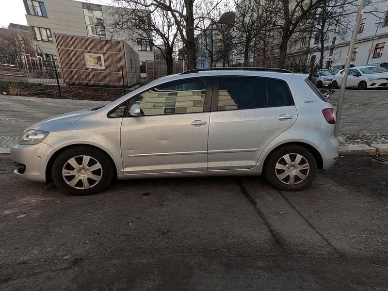 Gebraucht VW Golf Plus Cross Team 140 PS (102 kW) 2010 Silber Van / Kleinbus