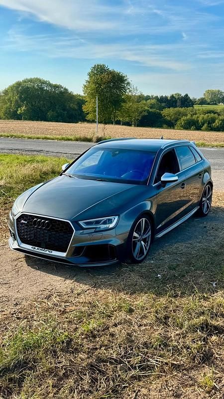 Grau Gebraucht 2018 Audi RS3 Kleinwagen | 45.000 € (Fairer Preis) - Bild 1/4