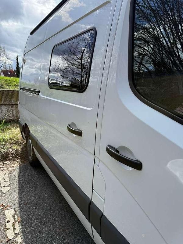 Gebraucht Opel Movano 131 PS (96 kW) 2017 Weiß Van / Kleinbus