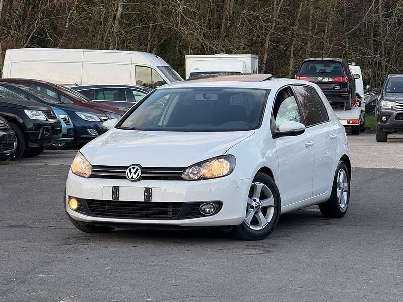 Weiß Gebraucht 2009 VW Golf VI Comfortline Limousine | 2.990 € (Superpreis) - Bild 1/4