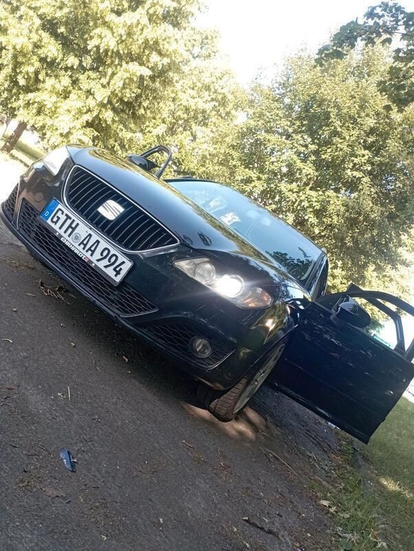 Schwarz Gebraucht 2011 Seat Exeo Kombi | 3.000 € (Guter Preis) - Bild 1/4