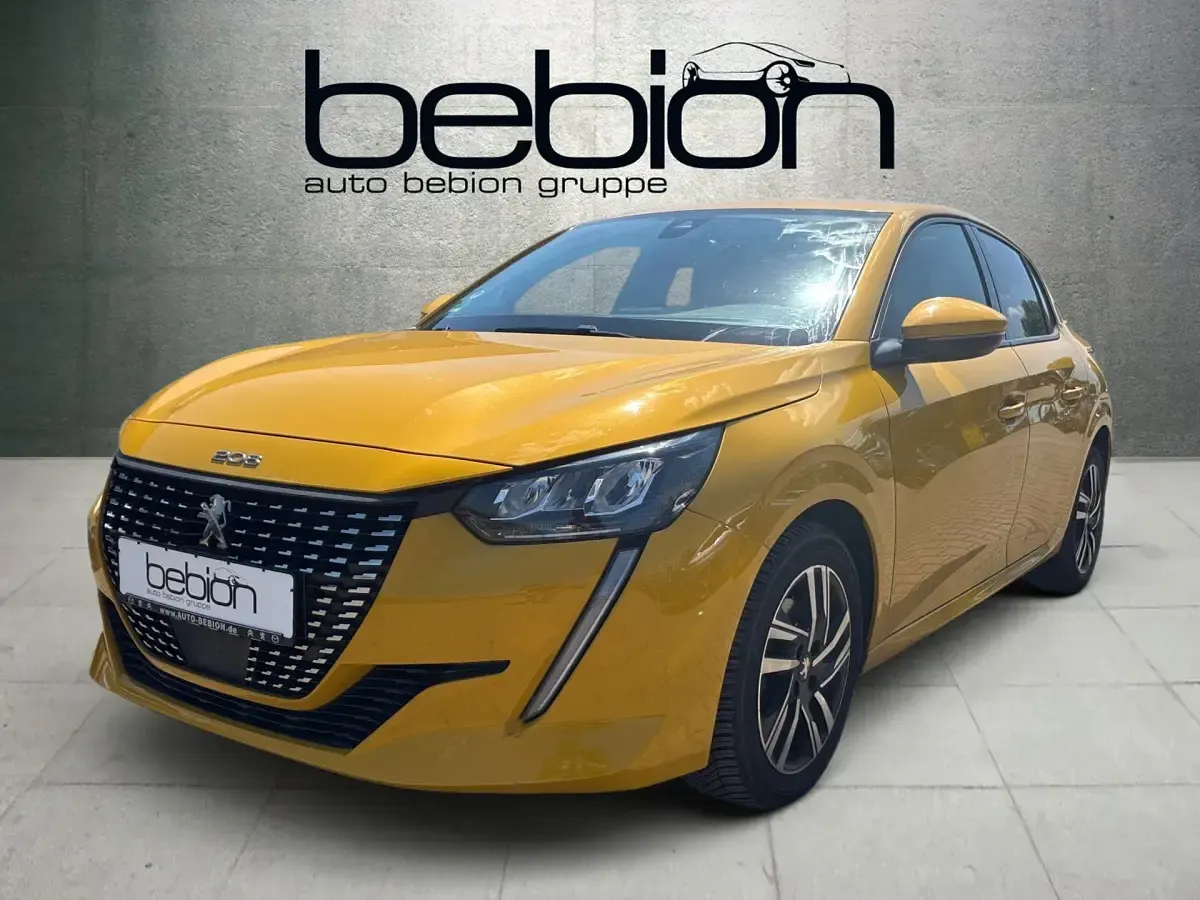 Gebraucht Peugeot 208 Allure 101 PS (74 kW) 2021 Kleinwagen