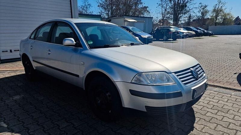 Gebraucht VW Passat 102 PS (75 kW) 2001 Silber Limousine