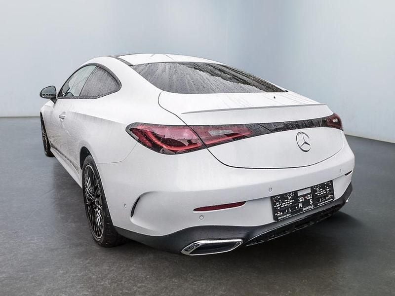 Gebraucht Mercedes 450 AMG 381 PS (280 kW) 2024 Weiss manufaktur lack manufaktur opalith Coupé