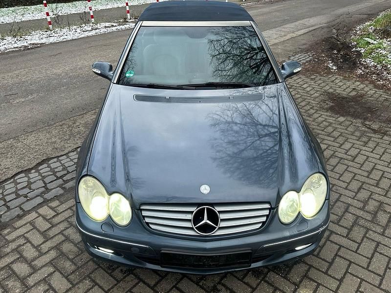 Gebraucht Mercedes CLK320 Avantgarde 224 PS (164 kW) 2005 Blau Cabrio