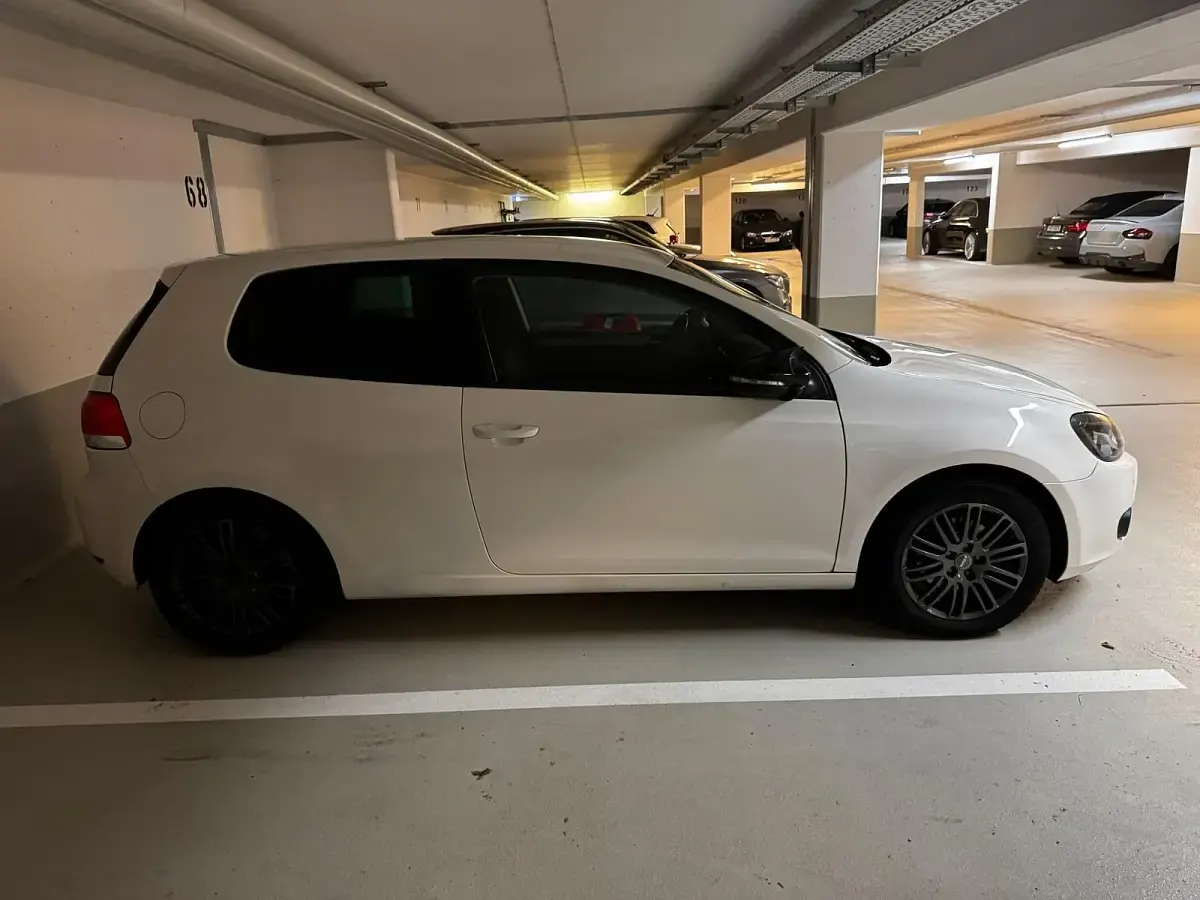 Second-hand VW Golf VI 80 CP (58 kW) 2009 Alb Hatchback