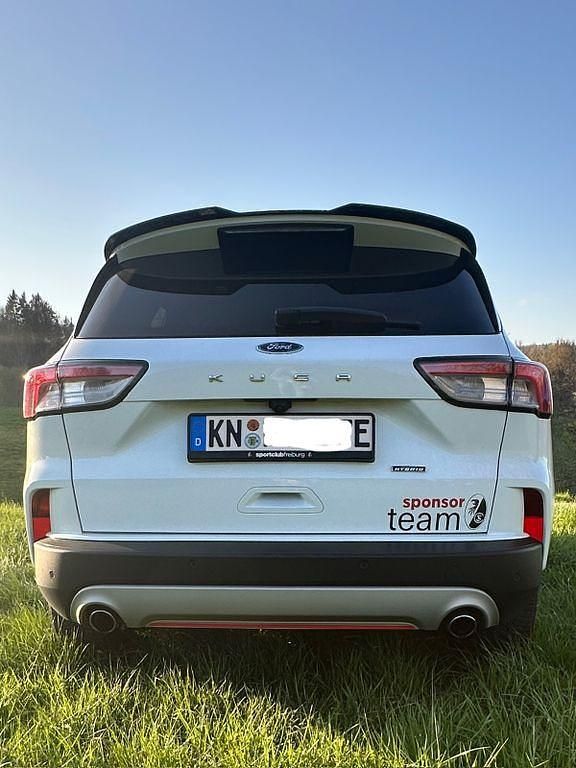 Gebraucht Ford Kuga Titanium 224 PS (164 kW) 2022 Weiß SUV