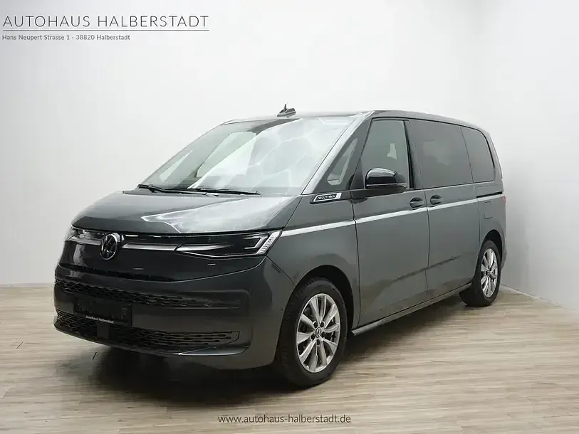 Usata VW Multivan Style 150 CV (110 kW) 2025 Grigio Monovolume
