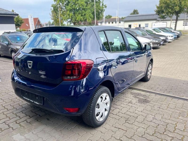 Gebraucht Dacia Sandero Ambiance 73 PS (53 kW) 2017 Blau Kleinwagen