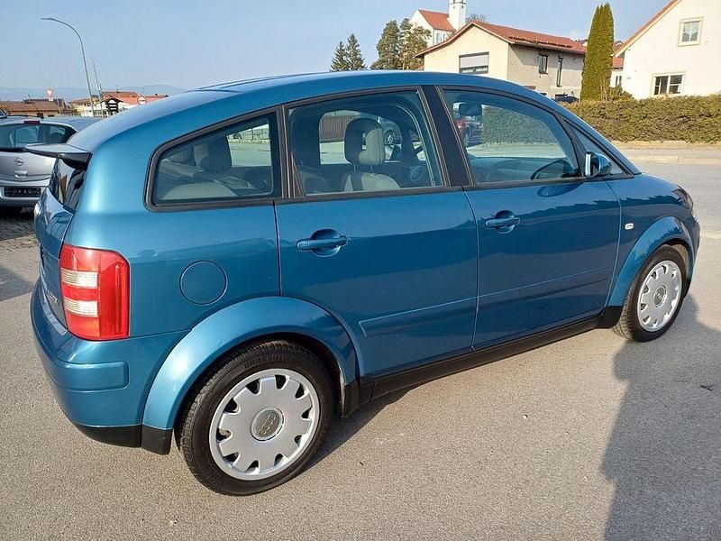 Gebraucht Audi A2 Ambiente 75 PS (55 kW) 2001 Blau Kleinwagen