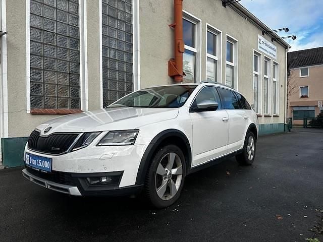 Gebraucht 2020 Skoda Octavia Scout 4x4 Kombi | 15.899 € (Fairer Preis) - Bild 1/4