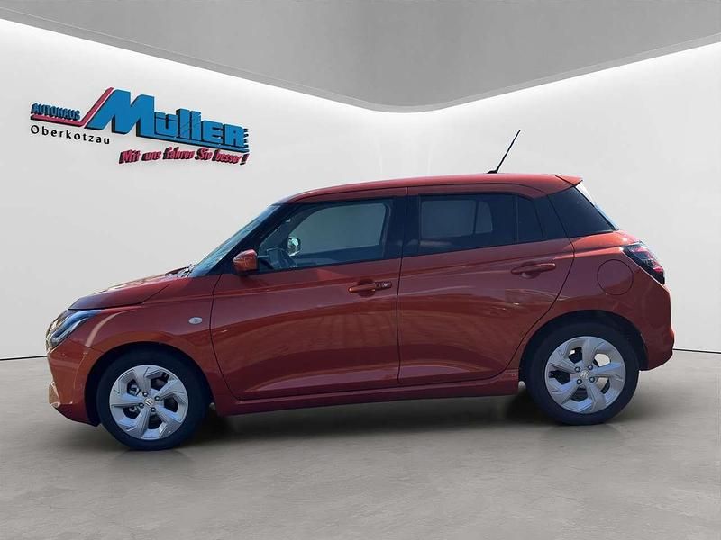 Neu Suzuki Swift Comfort 83 PS (61 kW) 2026 Flame orange metallic Kleinwagen