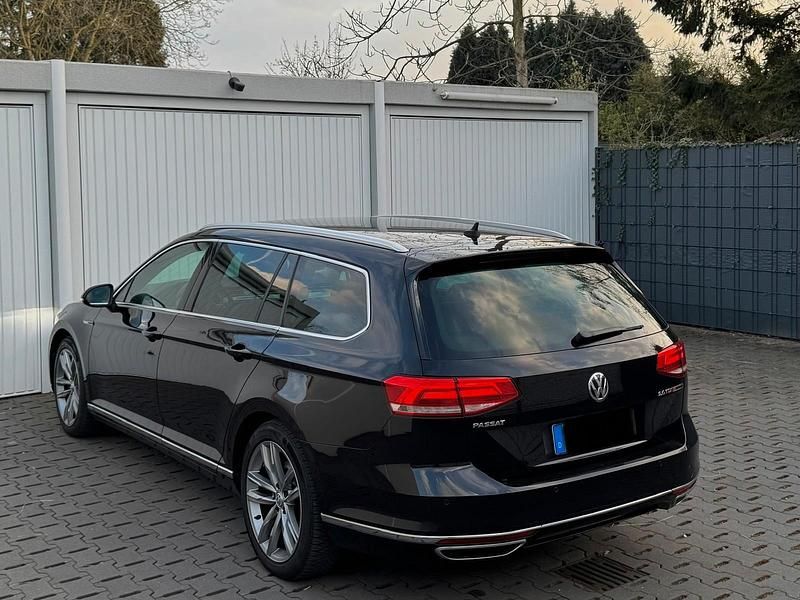 Gebraucht VW Passat Highline 239 PS (175 kW) 2017 Schwarz Kombi