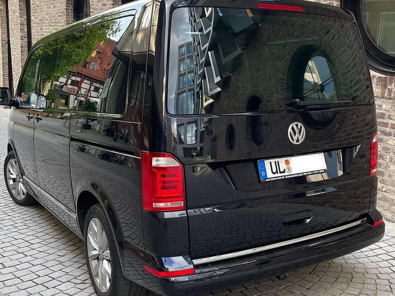 Gebraucht VW Multivan Highline 204 PS (150 kW) 2018 Schwarz Van