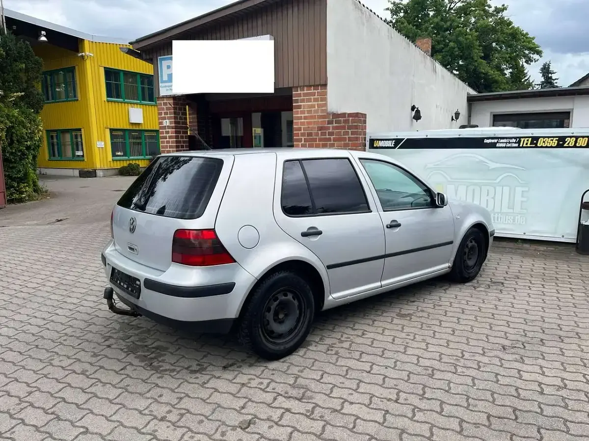 Gebraucht VW Golf IV Edition 105 PS (77 kW) 2000 Silber Limousine