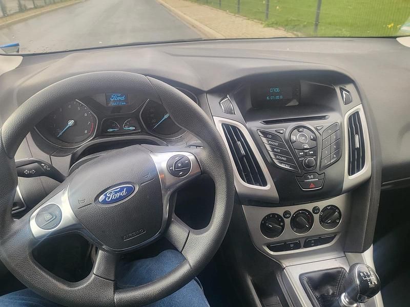 Usata Ford Focus 125 CV (91 kW) 2013 Nero Station wagon