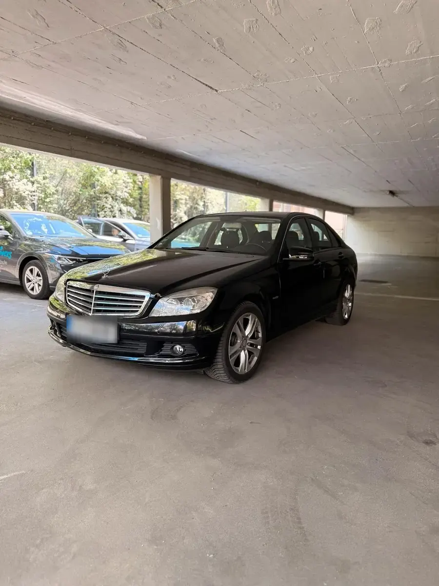 Gebraucht Mercedes C180 156 PS (114 kW) 2010 Schwarz Limousine
