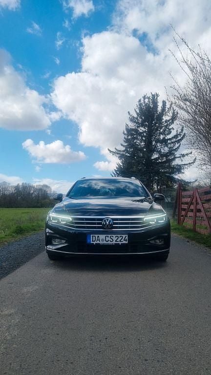 Gebraucht VW Passat R-line 200 PS (147 kW) 2024 Schwarz Kombi
