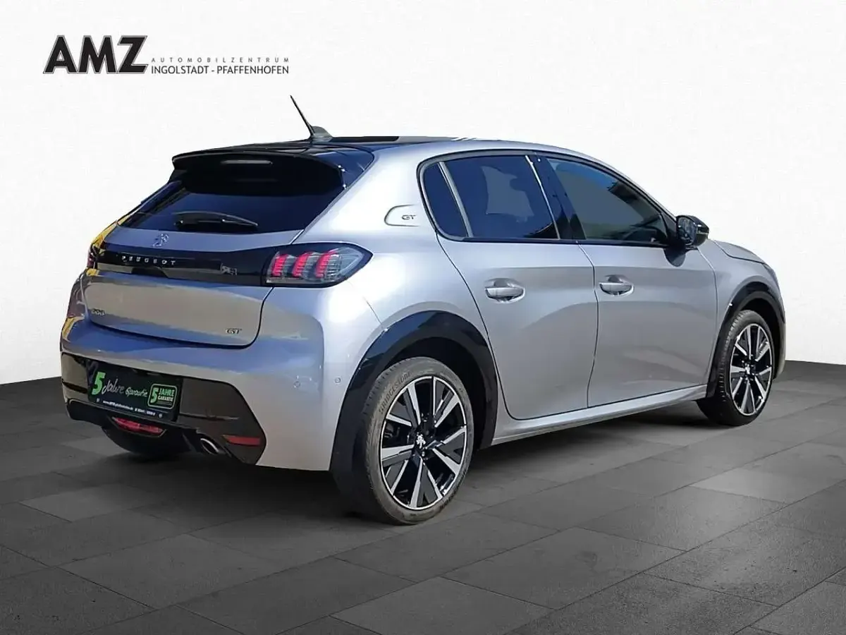 Gebraucht Peugeot 208 GT 101 PS (74 kW) 2022 Silber Kleinwagen