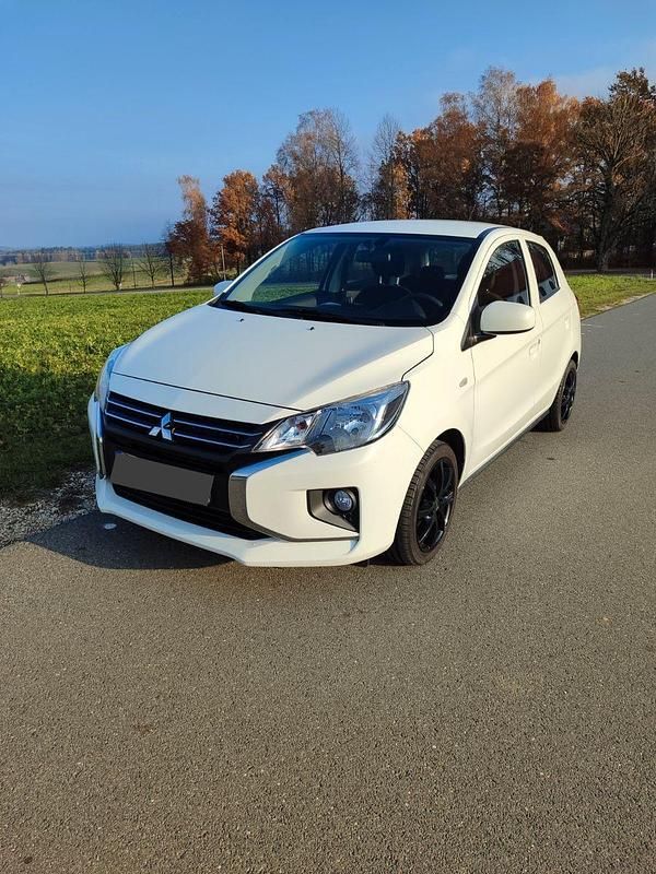Weiß Gebraucht 2020 Mitsubishi Space Star Edition Kleinwagen | 7.590 € (Fairer Preis) - Bild 1/4