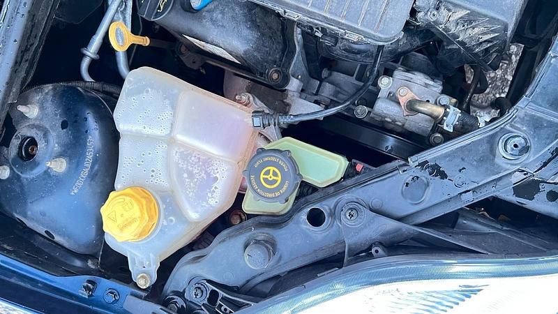 Gebraucht Ford Fiesta 65 PS (47 kW) 2003 Blau Kleinwagen