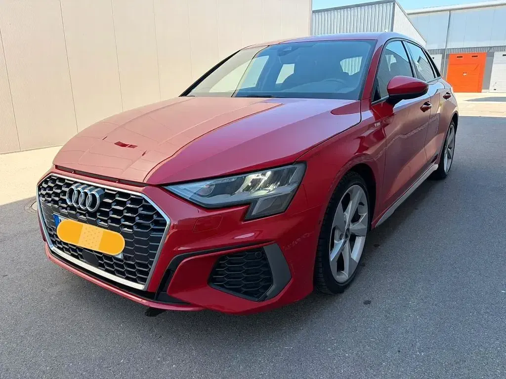Gebraucht Audi A3 S-Line 150 PS (110 kW) 2020 Rot Limousine