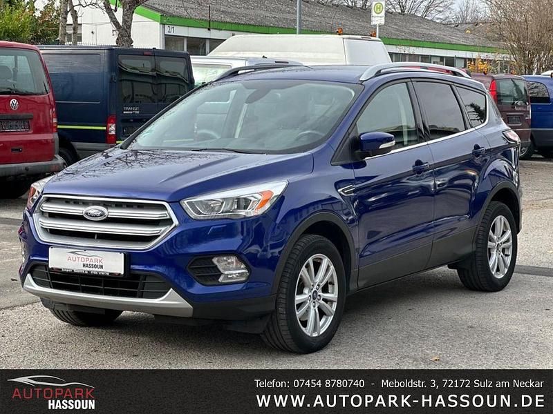 Blau Gebraucht 2017 Ford Kuga Business Edition SUV | 9.499 € (Guter Preis) - Bild 1/4