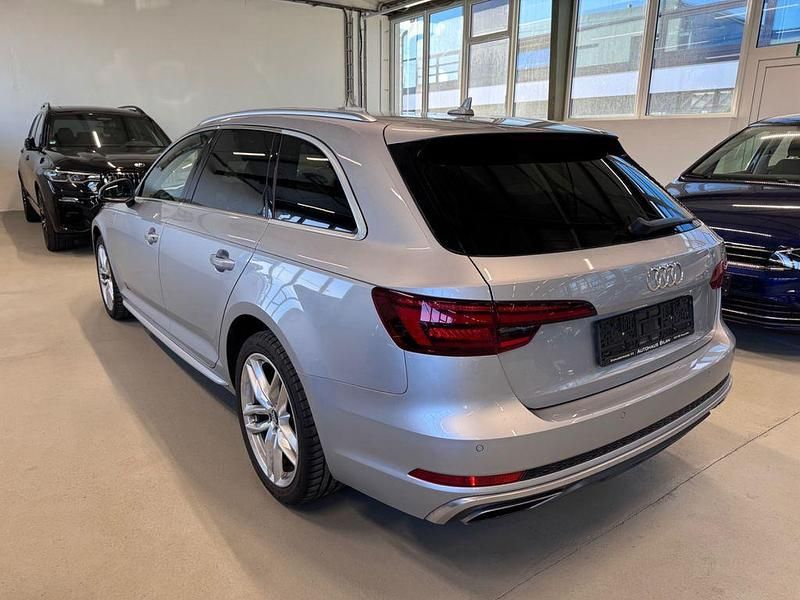 Gebraucht Audi A4 S-Line 150 PS (110 kW) 2018 Florettsilber Kombi