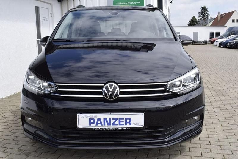 Gebraucht VW Touran 150 PS (110 kW) 2024 Schwarz Van / Kleinbus