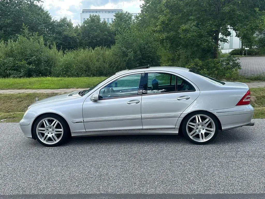 Gebraucht Mercedes C320 Avantgarde 218 PS (160 kW) 2001 Schwarz Limousine